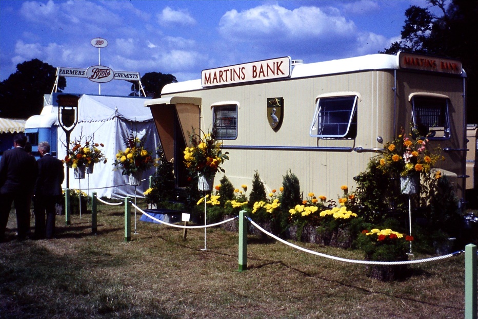 1960 Mobile Branch at the Royal National Eisteddfod (2) MBM-Wi60P58.jpg