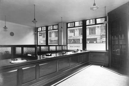 1960 s London Moorgate interior 2 BGA Ref 33-391