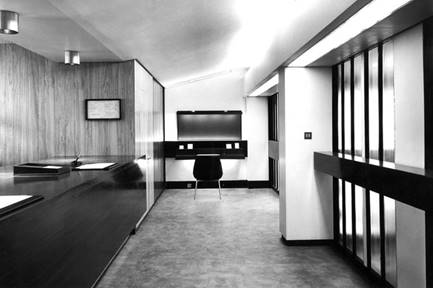 1966 Kew Bridge Interior 1 BGA Ref 33-301.jpg