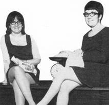 1969 Winifred and Jean - Twins at Same Branch MBM-Su69P37