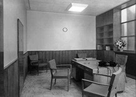 1952 The Foreign Manager's Room MBM-Sp52P45.jpg