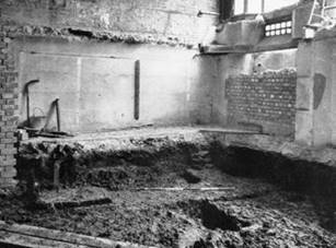 1958 Excavation in Cellar at Davy Hall York MBM-Su59P12.jpg