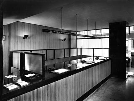 1955 London Garrick Street interior 1 BGA Ref 30-1043