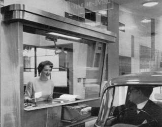 1963 Drive-in Bank Leicester.jpg