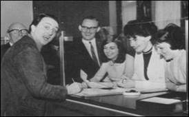 Ken Dodd Visits new branch at Blackpool 1964 MBM-Au64P13