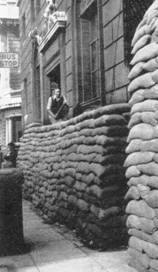 1939 Sandbagging at outbreak of WW2 MBM-Au64P41.jpg