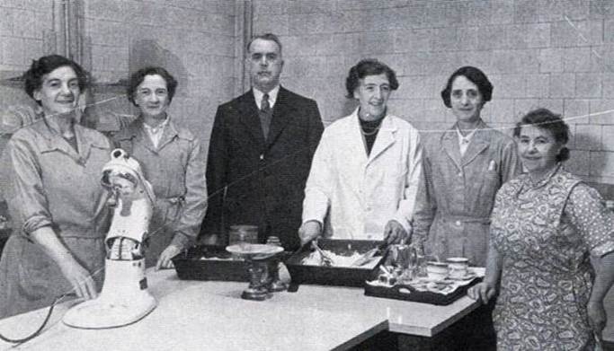 1958 Head office Restaurant 4 Water St Management Waitresses MBM-Sp1958P30.jpg