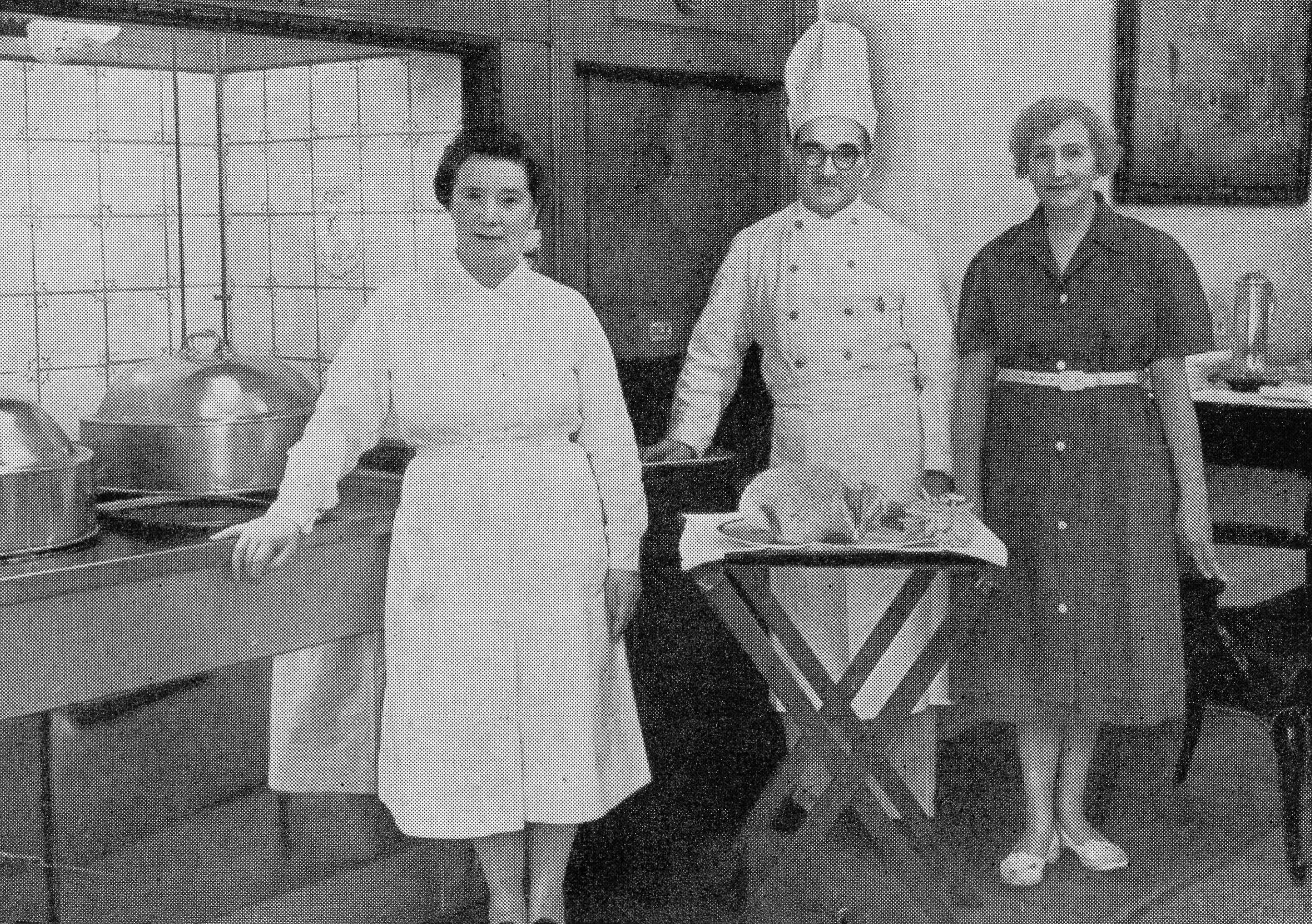 1958 Manchester Catering Staffs MBM-Sp58P31.jpg