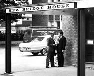 1966 Kew Bridge Exterior 1 BGA Ref 33-301